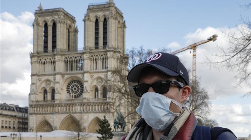 Fransa'da son 24 saatte 58 bin 46 ile en yüksek günlük Kovid-19 vaka sayısı açıklandı