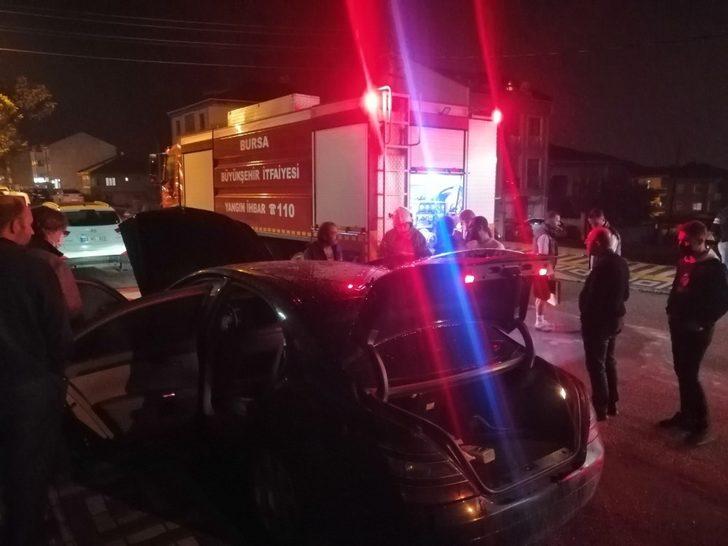 Park halindeki otomobil alev aldı G2