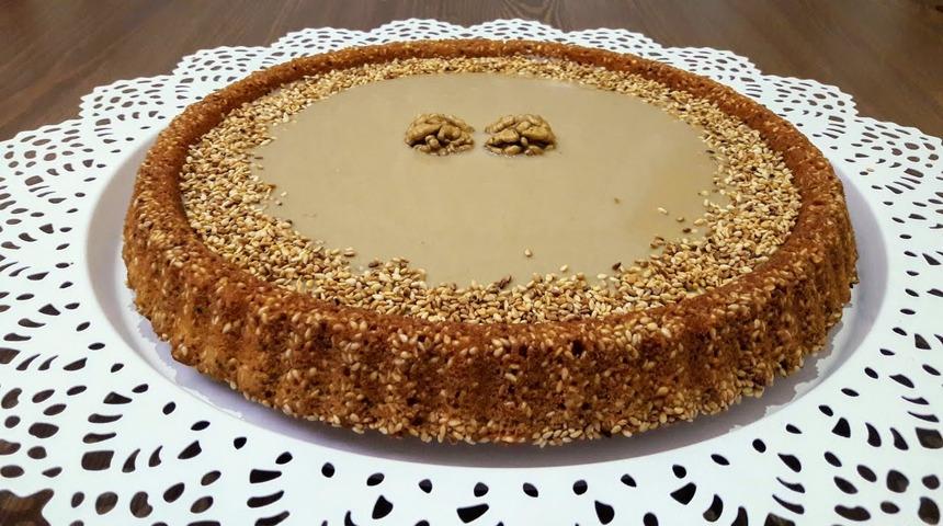 Ortamlarda şov yapmanızı sağlayacak kolay tahinli kek tarifi 