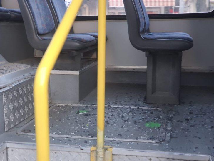 Urla’da iki Eshot otobüsü çarpıştı G2