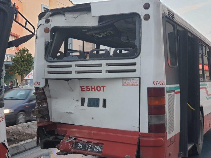 Urla’da iki Eshot otobüsü çarpıştı G4