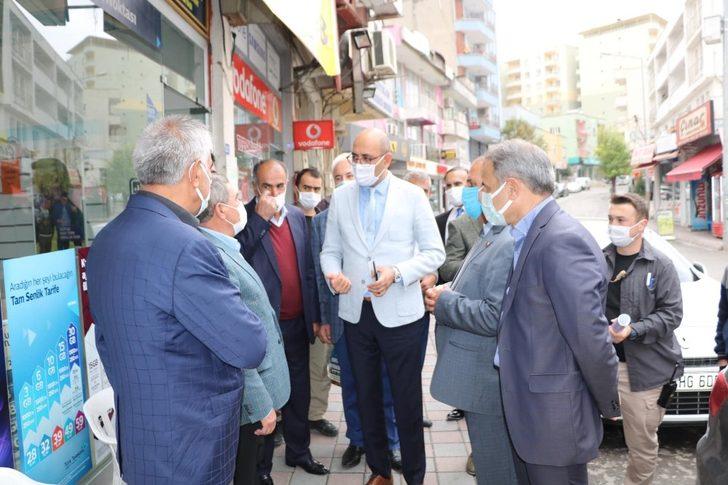 Kaymakam Aydın kapı kapı dolaşıp depremzedeler için yardım topladı G3