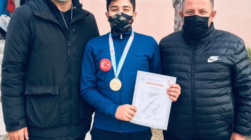 Trap atış&ccedil;ısı Keten, kendi rekorunu Konya&rsquo;da kırdı