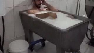 Süt kazanında banyo yapan işçilerin ifadeleri ortaya çıktı! 'Şakalaşmak için yaptık'
