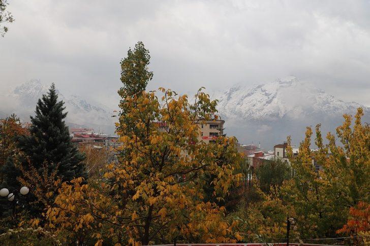 Sümbül Dağı karla kaplandı G3