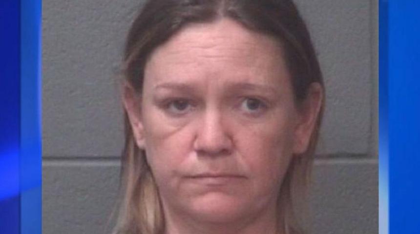 Kızına uyuşturucu veren anne cinayetle suçlandı 