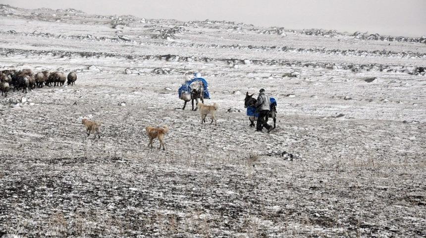 Doğu&rsquo;da hava sıcaklığı d&uuml;şt&uuml; y&uuml;ksek kesimlerde kar bekleniyor