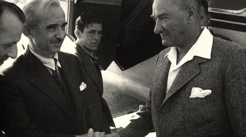 Ulu &Ouml;nder Atat&uuml;rk anılıyor... İlkokul kısa, 2 kıtalık-4 kıtalık 10 Kasım şiirleri! Atat&uuml;rk Haftası nedir? En g&uuml;zel kısa 10 Kasım şiirleri!