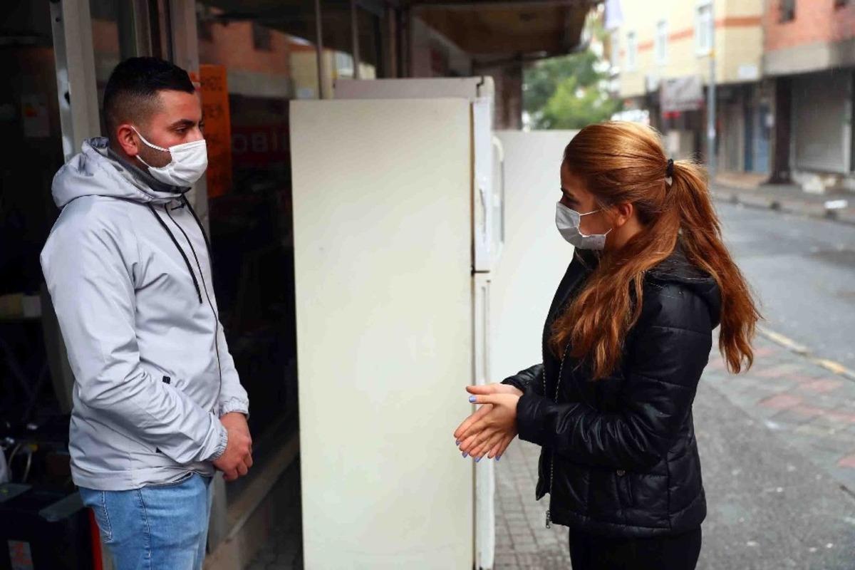 Kapı kapı dolaşıp &ldquo;Yaşam &Uuml;&ccedil;geni&rdquo;ni anlatıyor