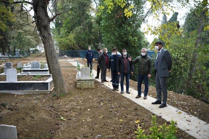 Kocaman, Uzunbey Mezarlığını ziyaret etti G2