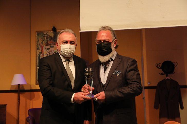 Yıldız Kenter Sahnesi ’Takıntılar’ oyunuyla ’Perde’ dedi G3