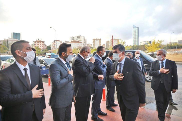 Başkan Fadıloğlu’ndan Ak Parti’ye "hayırlı olsun" ziyareti G1