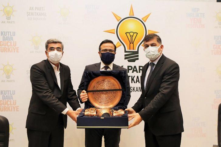 Başkan Fadıloğlu’ndan Ak Parti’ye "hayırlı olsun" ziyareti G3