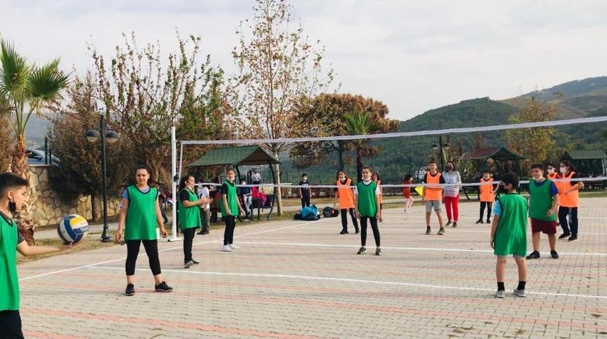 Her sayı i&ccedil;in bir fidan dikecekler