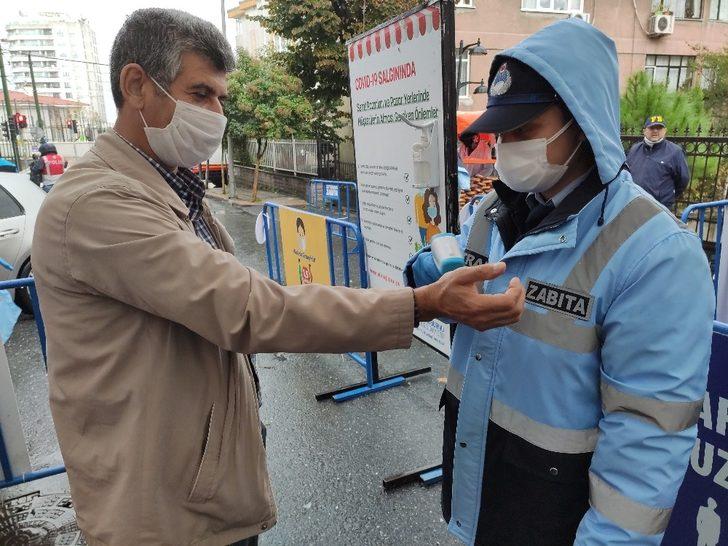 Zabıta ekibi eline megafonu alıp uyardı G4
