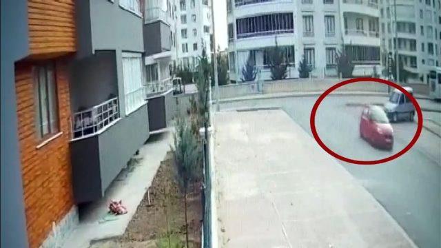 Anne ve kızının öldürüldüğü saldırı güvenlik kamerasında