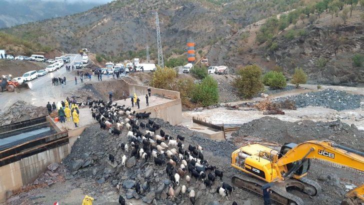 Şemdinli’de sel G5