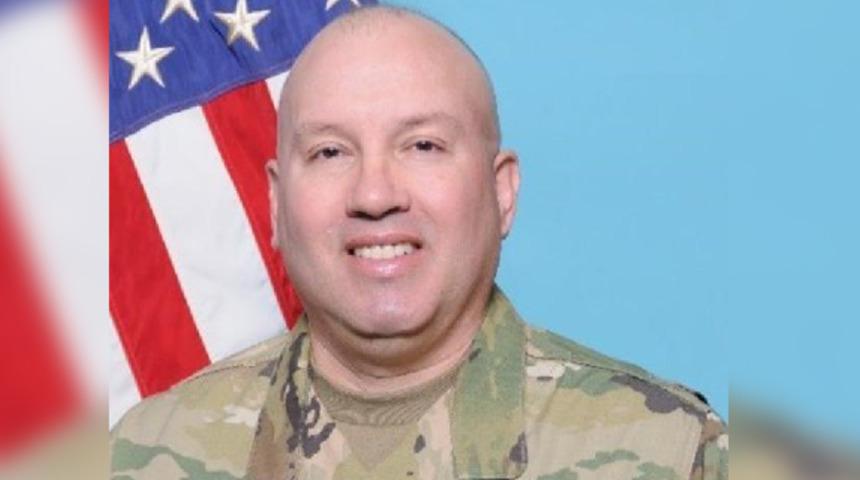 ABD'li komutan ter&ouml;r &ouml;rg&uuml;t&uuml; SDG'ye &ouml;vg&uuml;ler yağdırdı!