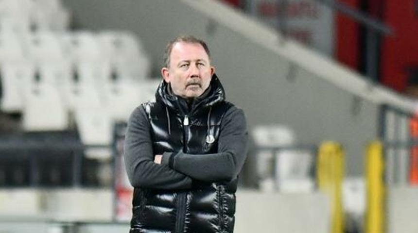 Sergen Yal&ccedil;ın'dan flaş s&ouml;zler! "Welinton sakatlandıktan sonra g&ouml;rd&uuml;k durumu!"