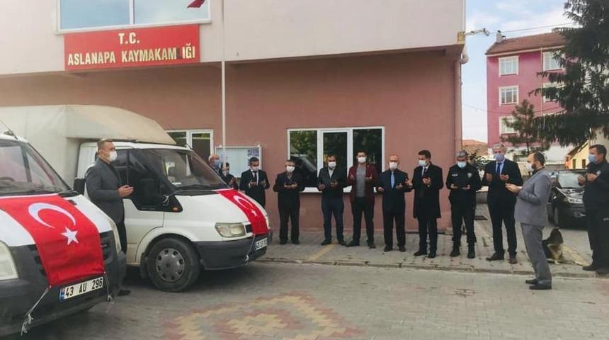 Aslanapa&rsquo;dan İzmir&rsquo;e yardım