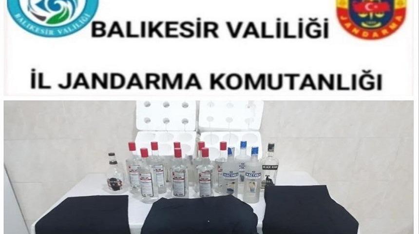 Kepsut&rsquo;ta jandarmadan ka&ccedil;ak i&ccedil;ki operasyonu