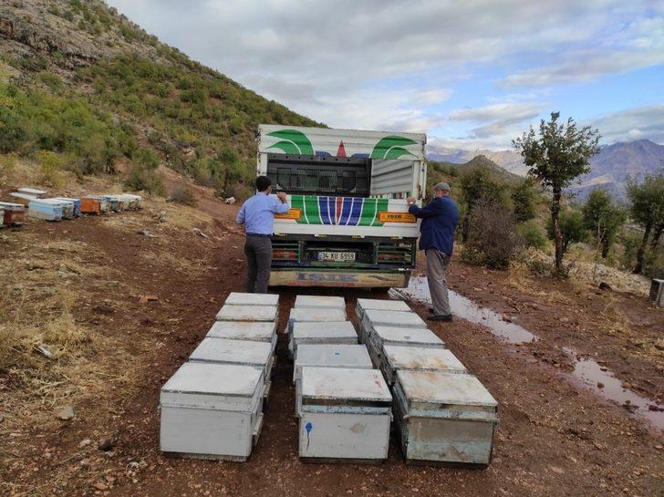 Batman’da çalınan arı kovanları bulunarak sahiplerine teslim edildi G2
