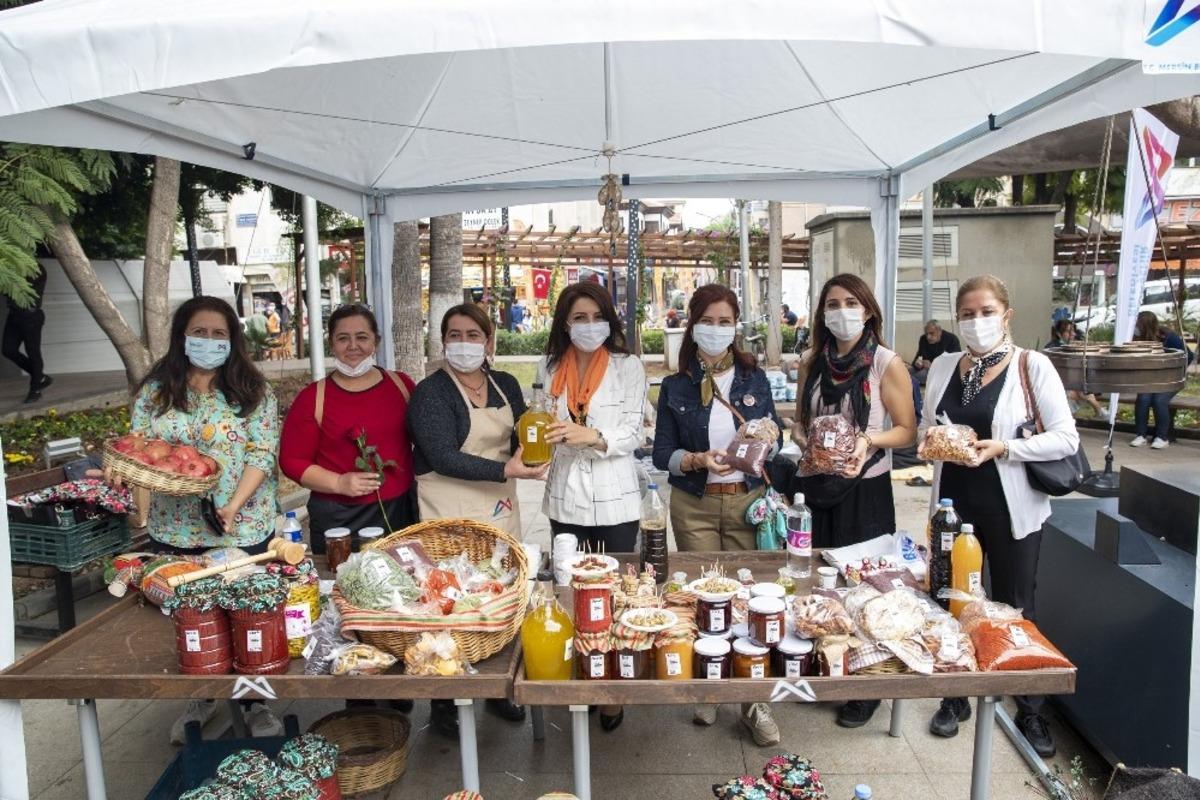 Mersin B&uuml;y&uuml;kşehir Belediyesi, kentteki kadın kooperatiflerini buluşturdu