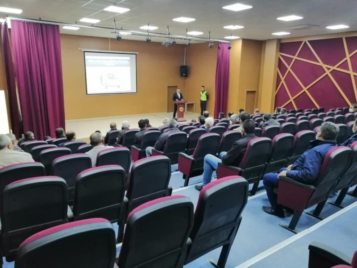 Mardin&rsquo;de &ouml;ğrenci taşıma şof&ouml;rlerine seminer verildi