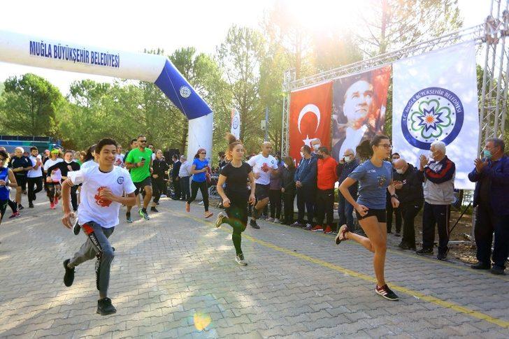 Büyükşehirden ’Özlemle Atamıza Koşuyoruz’ etkinliği G1