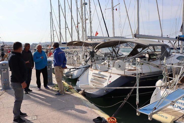 Tsunamiden zarar gören tekne ve yatlar Kuşadası’na getirildi G2