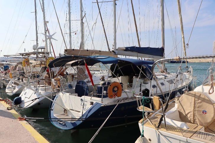 Tsunamiden zarar gören tekne ve yatlar Kuşadası’na getirildi G3