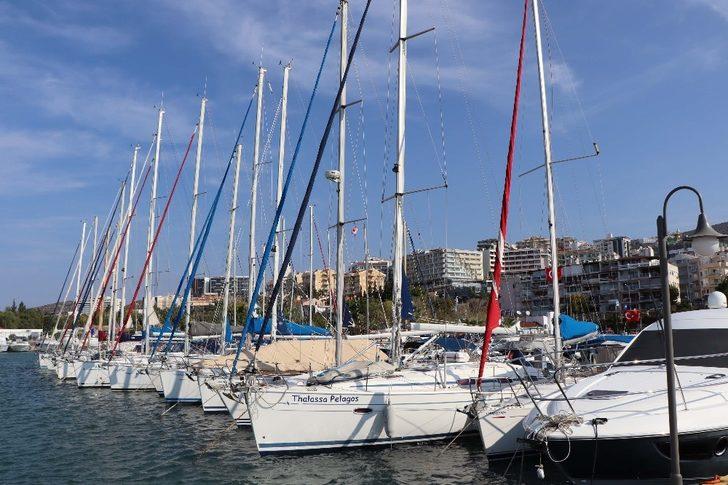 Tsunamiden zarar gören tekne ve yatlar Kuşadası’na getirildi G5