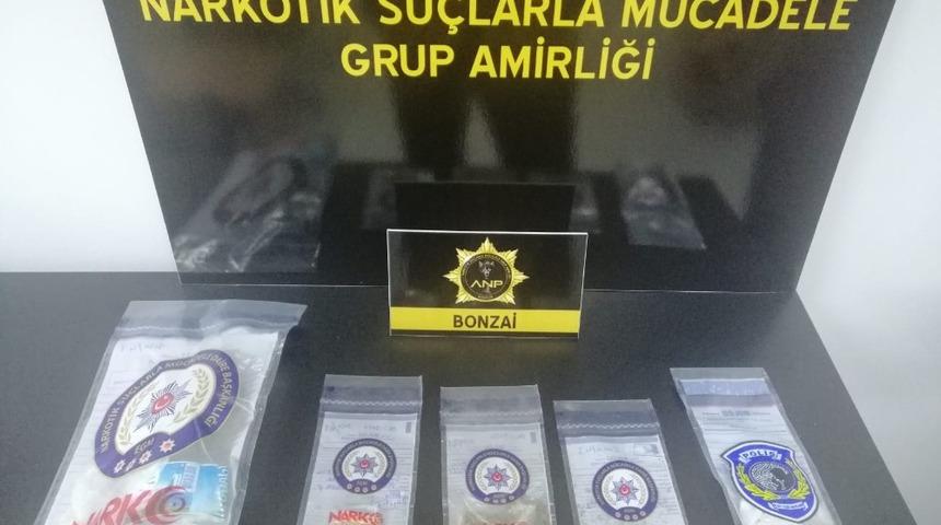 Üzerlerinde bonzai ile polise yakalandılar
