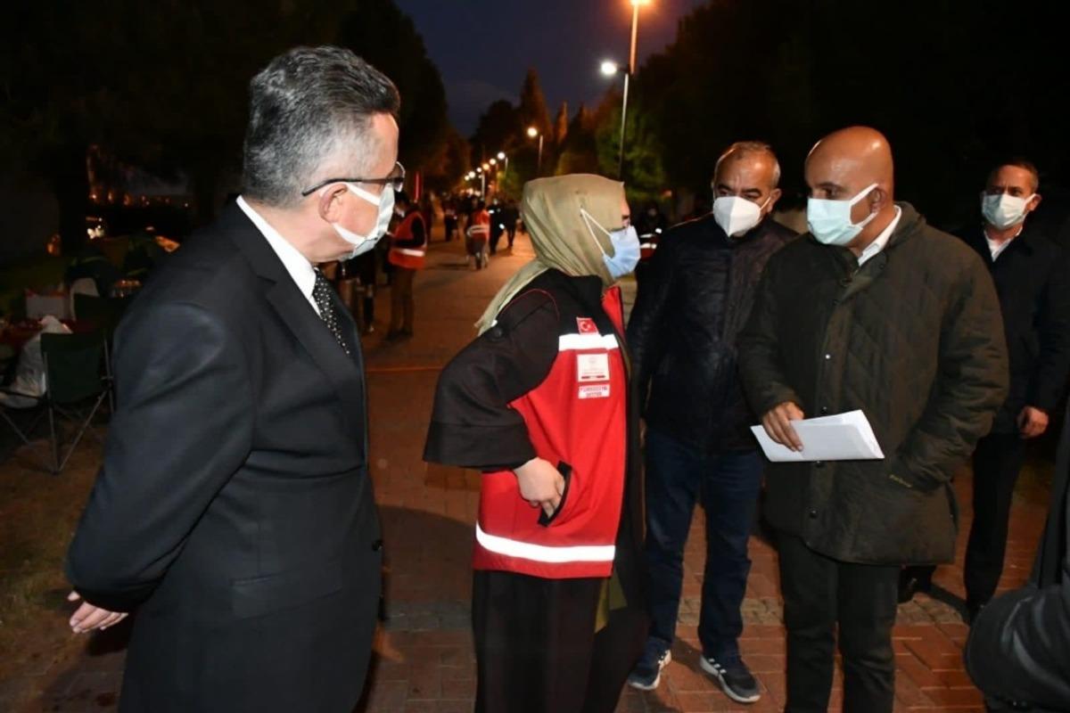 Başkan Bozkurt, İzmir deprem b&ouml;lgesinde