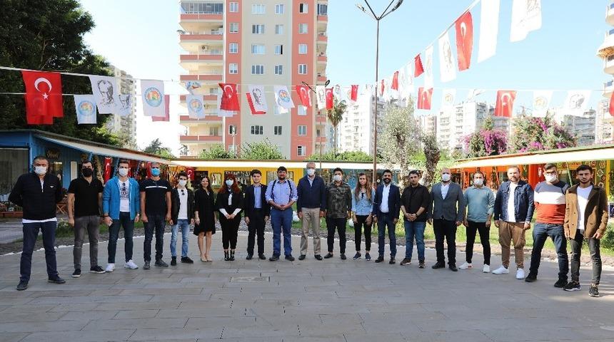 Başkan Tarhan, gen&ccedil;lerle buluştu