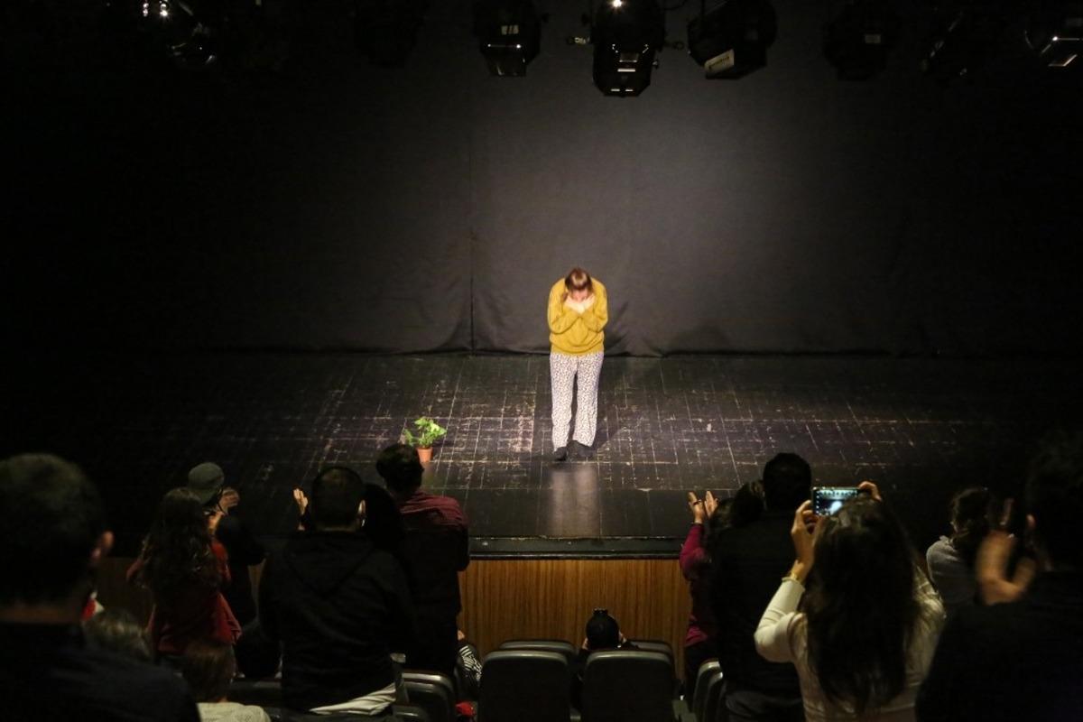 Latife Tekin&rsquo;in &lsquo;Sevgili Arsız &Ouml;l&uuml;m&rsquo; romanı sahnelendi