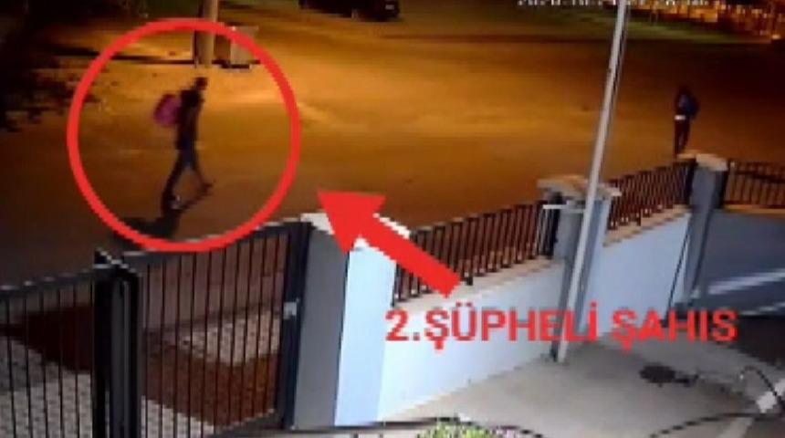 Hırsızlık yaptılar taksiyle kaçtılar