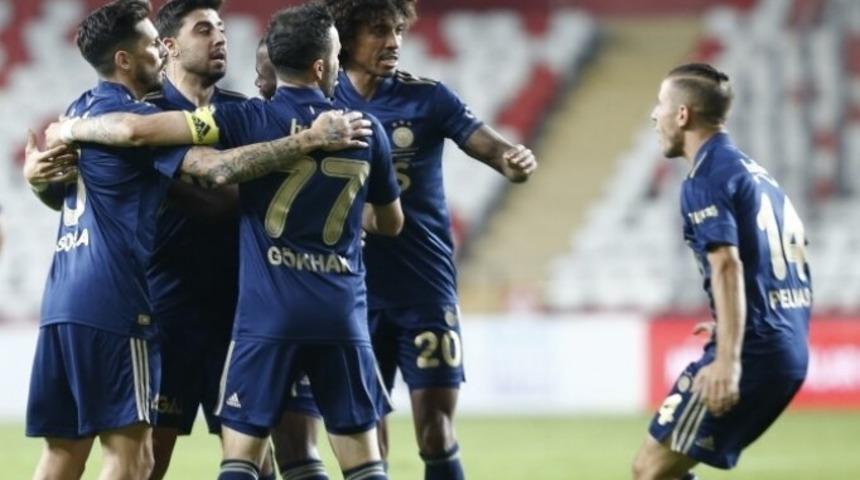 Fenerbahçe - Konyaspor maçı ilk 11'leri belli oldu