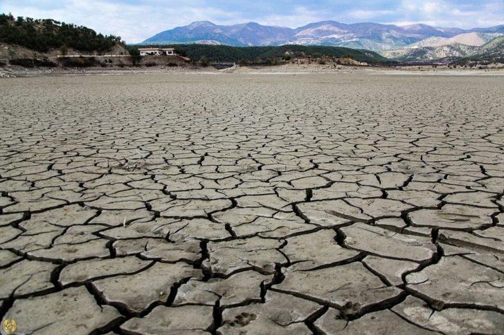 Sinop’ta ikiz göletler kurudu G1