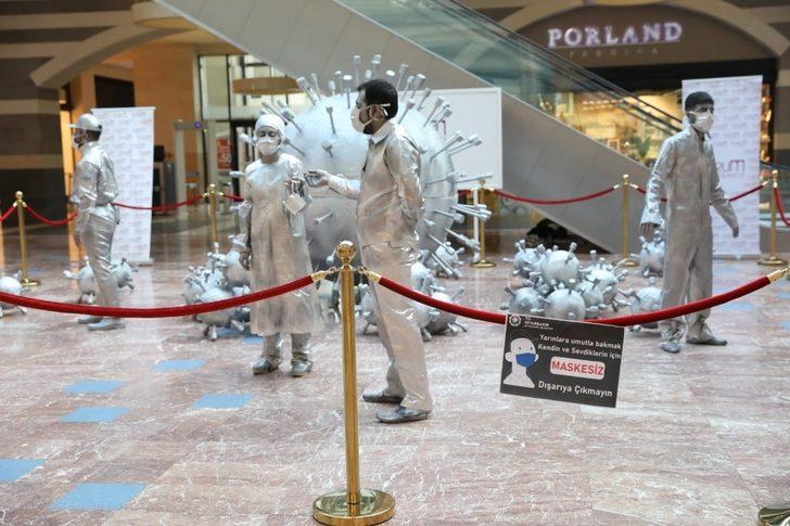Canlı heykeller korona virüse karşı uyardı G2