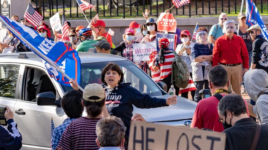 ABD'nin yeni başkanı Joe Biden oldu, halk sokağa döküldü! Bir yanda kutlamalar diğer yanda protestolar