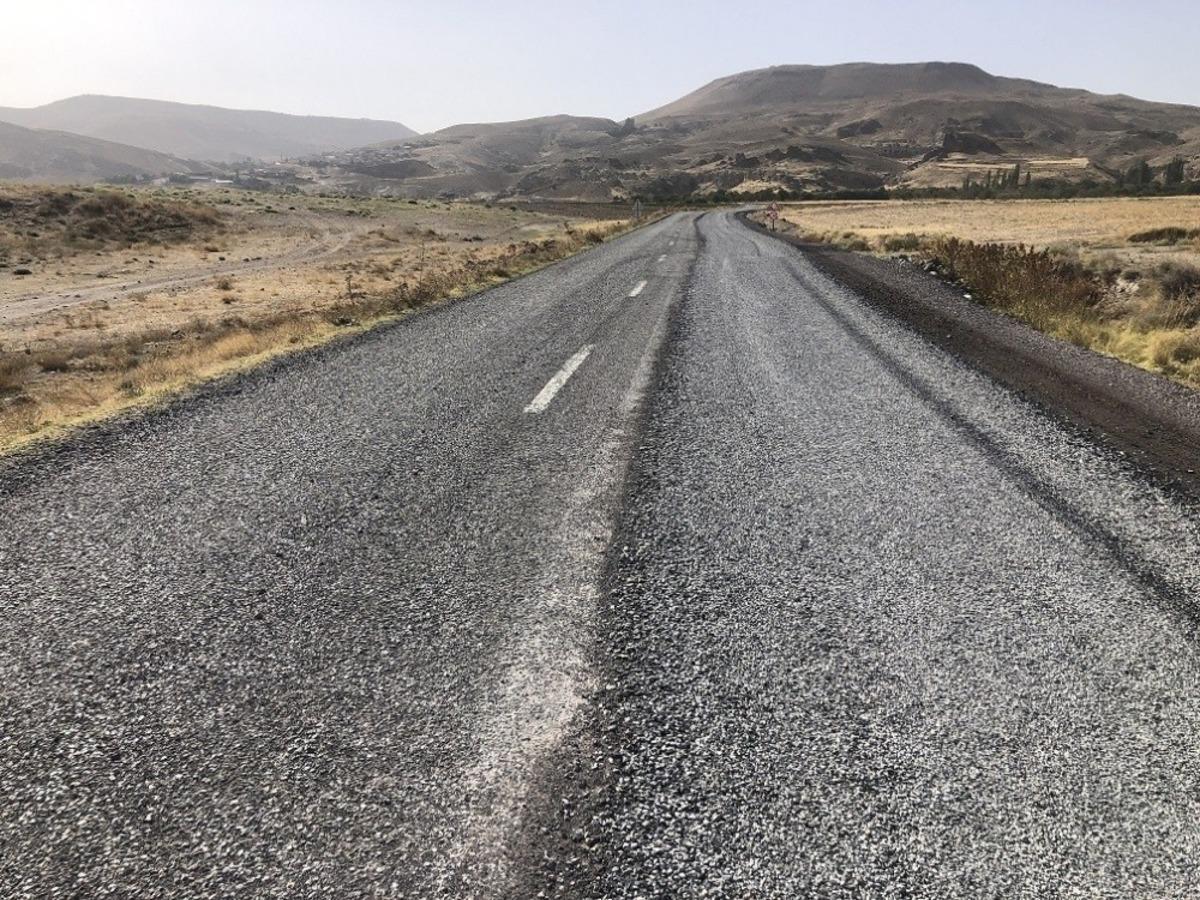 B&uuml;y&uuml;kşehir iki il&ccedil;ede 7 kilometre asfalt &ccedil;alışması yaptı