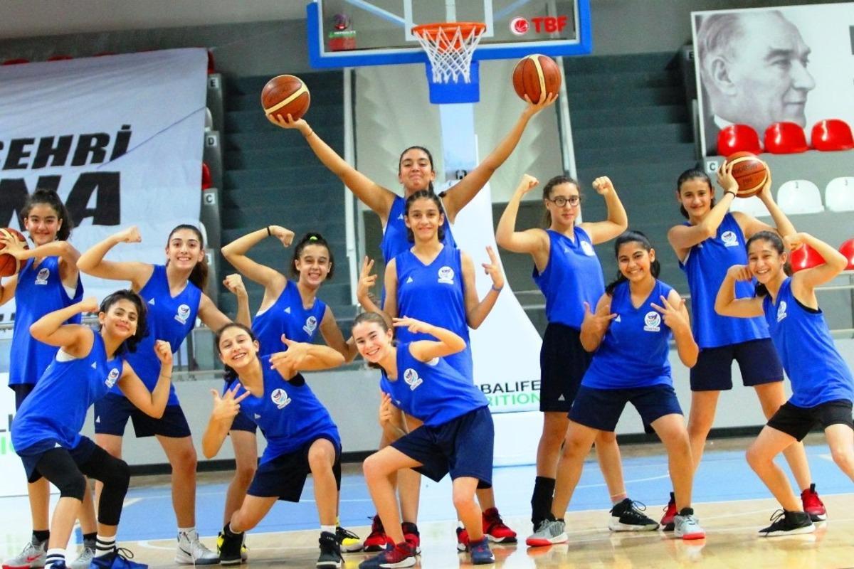 Adana B&uuml;y&uuml;kşehir Spor Kul&uuml;b&uuml; altyapıyı g&uuml;&ccedil;lendiriyor