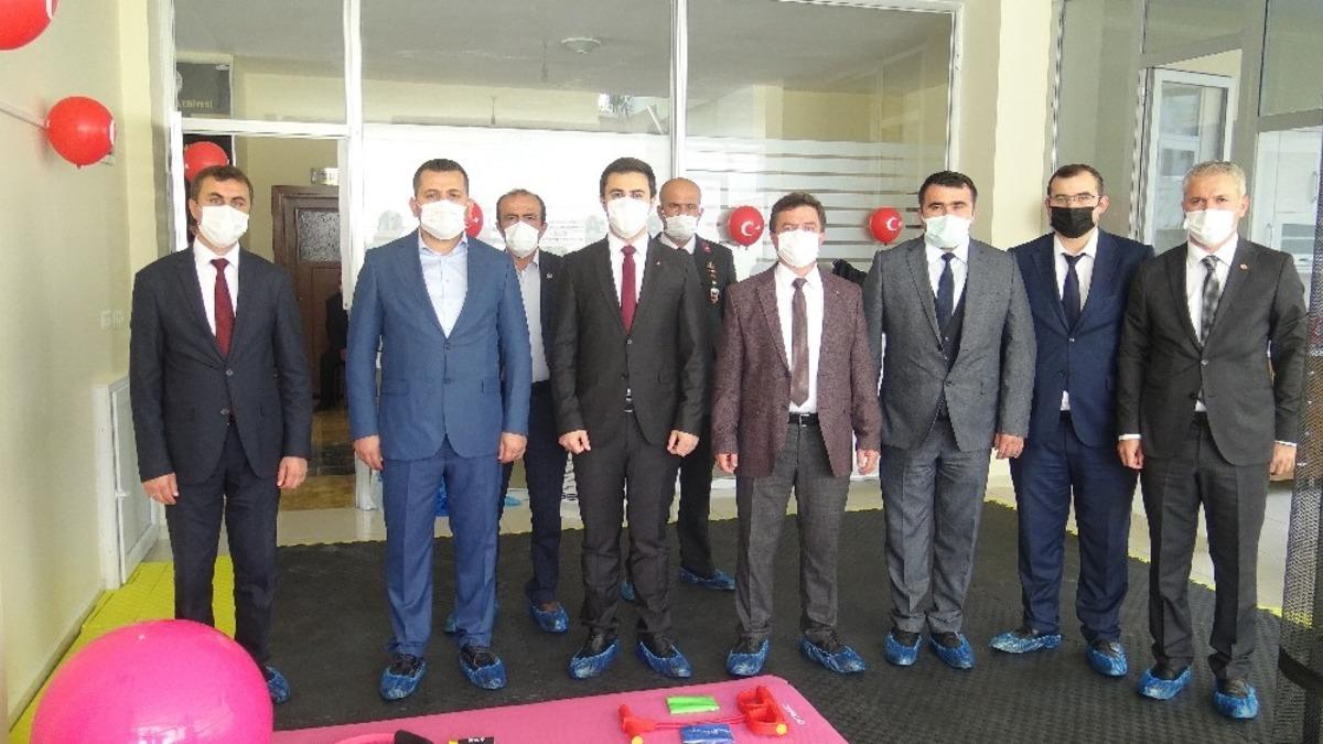 Başyayla&rsquo;da spor salonu ve k&uuml;t&uuml;phane a&ccedil;ıldı