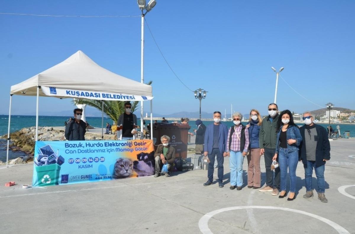Kuşadası&rsquo;nda &ldquo; Elektronik atığını getir, can dostlara mama g&ouml;t&uuml;r &ldquo; kampanyası