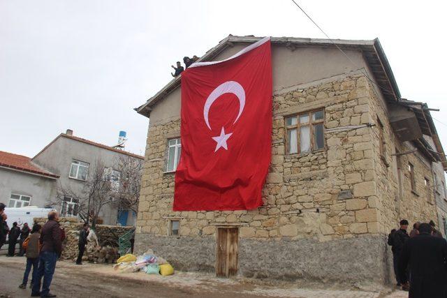 Konyalı şehidin baba evi yeniden inşa edildi