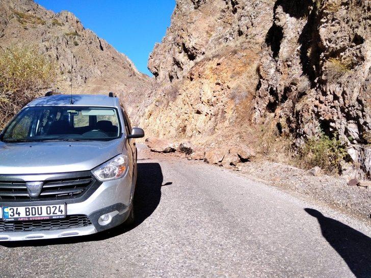 Düşen kayalar araca isabet etti G3