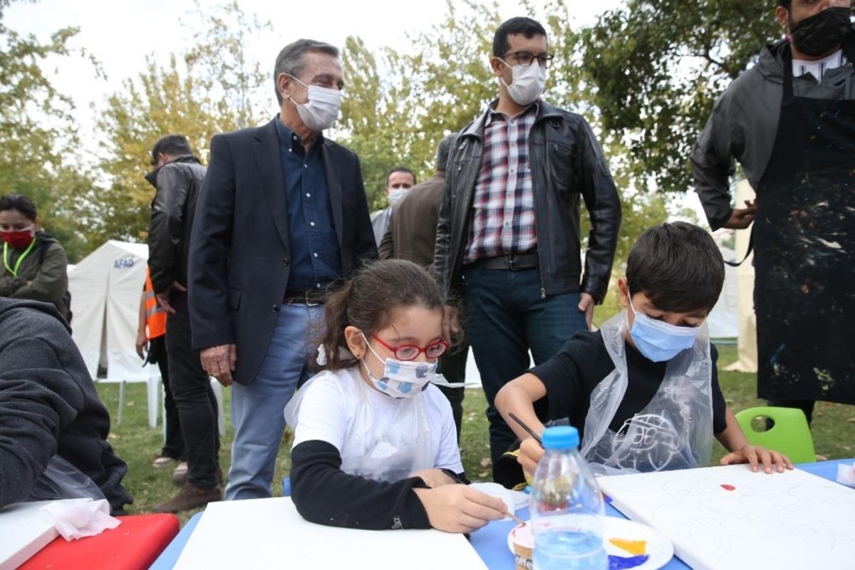 Tepebaşı Belediye Başkanı Ata&ccedil; İzmir&rsquo;de