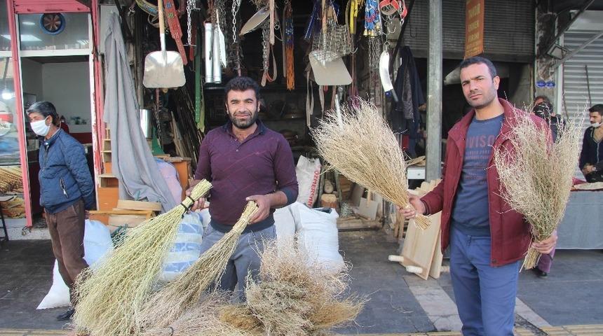 Kilis&rsquo;te &ccedil;alı s&uuml;p&uuml;rgesi satışı başladı