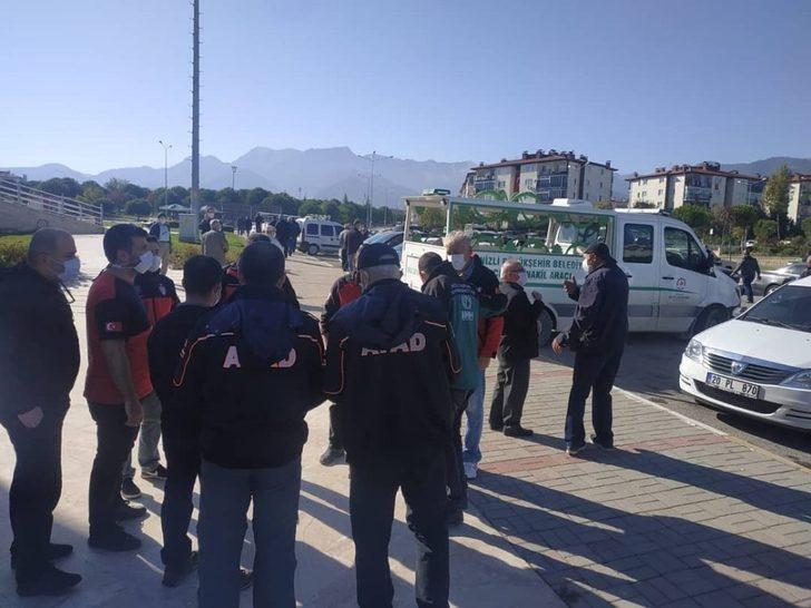 İzmir depreminde görev alan İHH gönüllüsü, son yolculuğuna uğurlandı G2